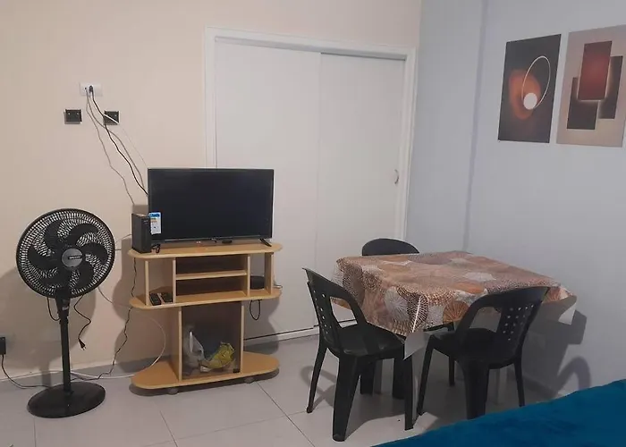 Kitnet 4 Guaruja