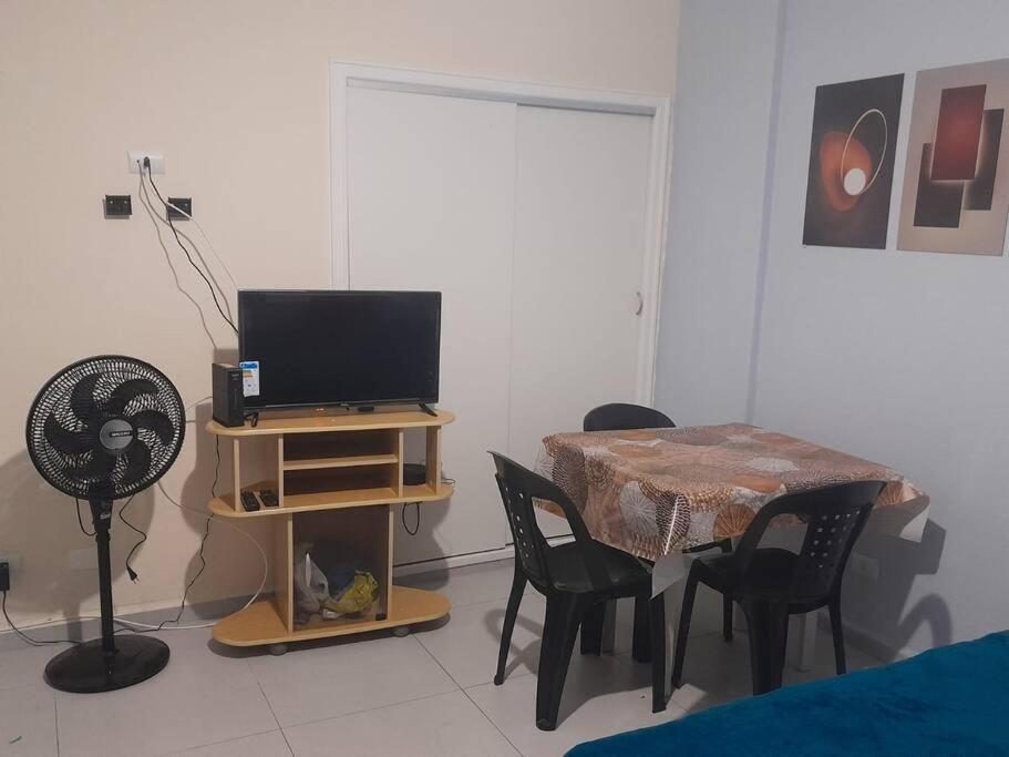Kitnet 4 *