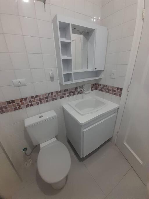 Kitnet 4 Apartment Guaruja